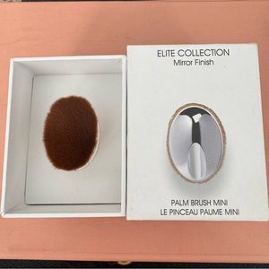 BNIB Elite Collection Mirror Collection Palm Brush Mini